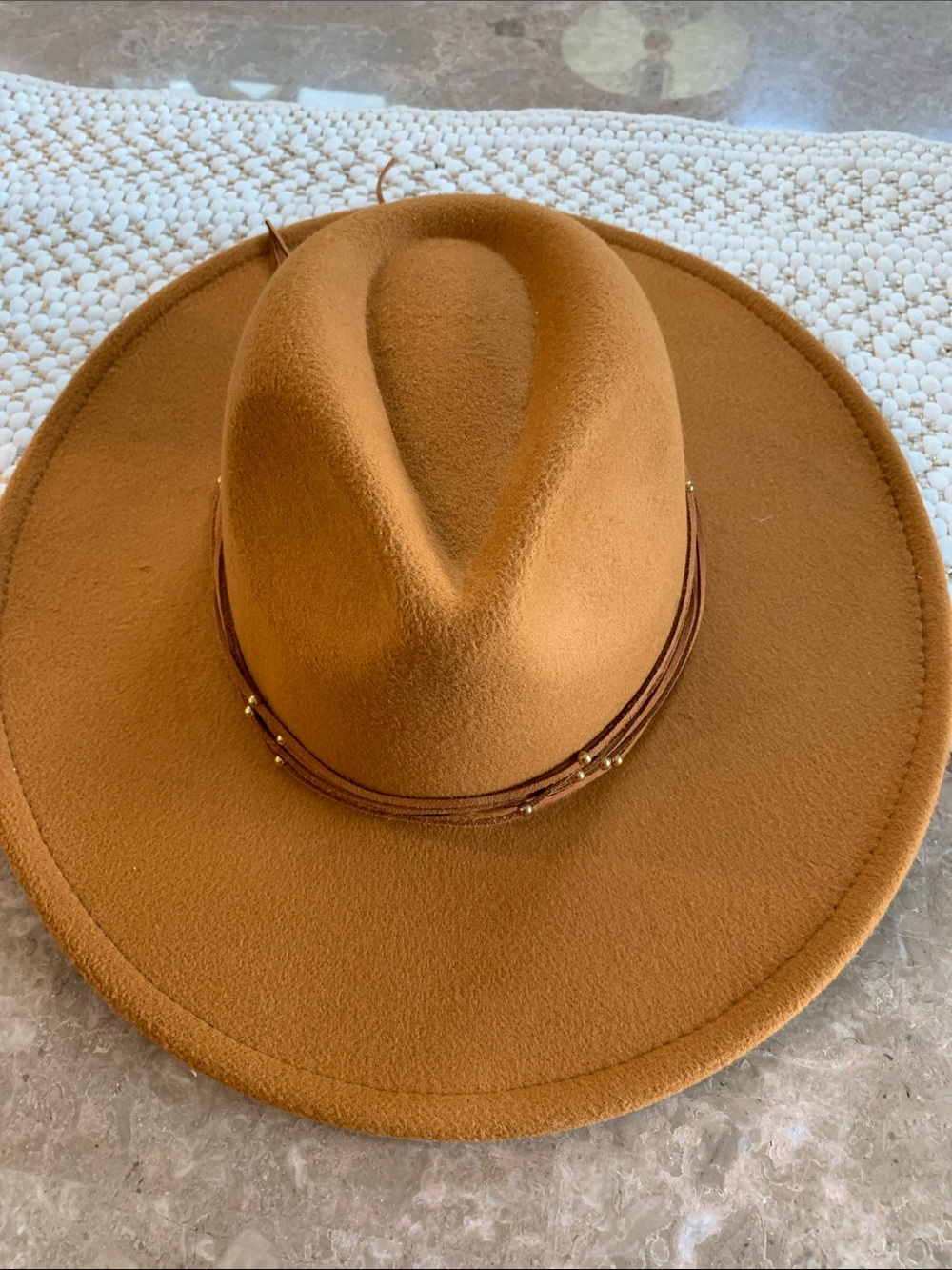 White Mountain Wide-Brim Felt Fedora in Camel